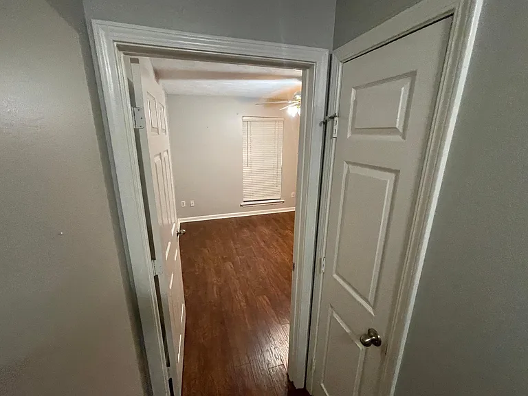 1717 Point West Dr — Photo 25