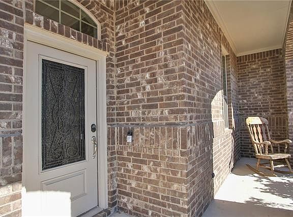 3rd image of 121 Carson Dr