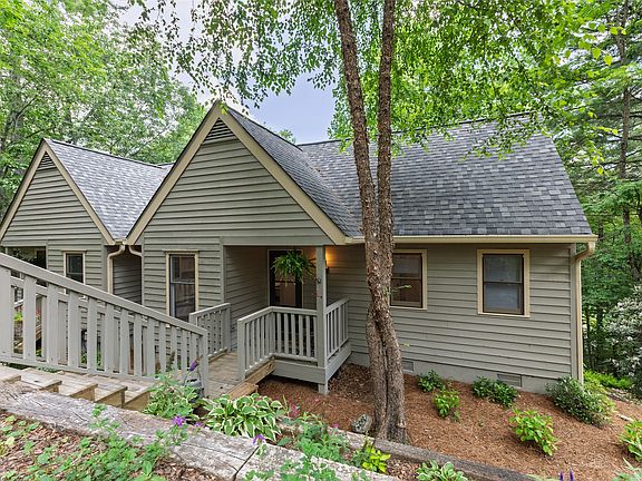 2nd image of 49 Kiwi Lane #14