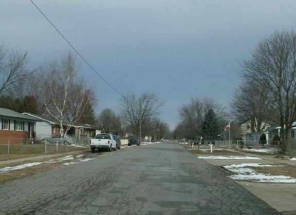 2nd image of 1640 Emerson Ave