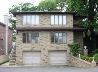461 10th St, Palisades Park, NJ 07650