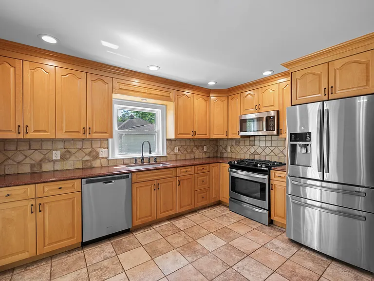 49 N Chatsworth Ave — Photo 6