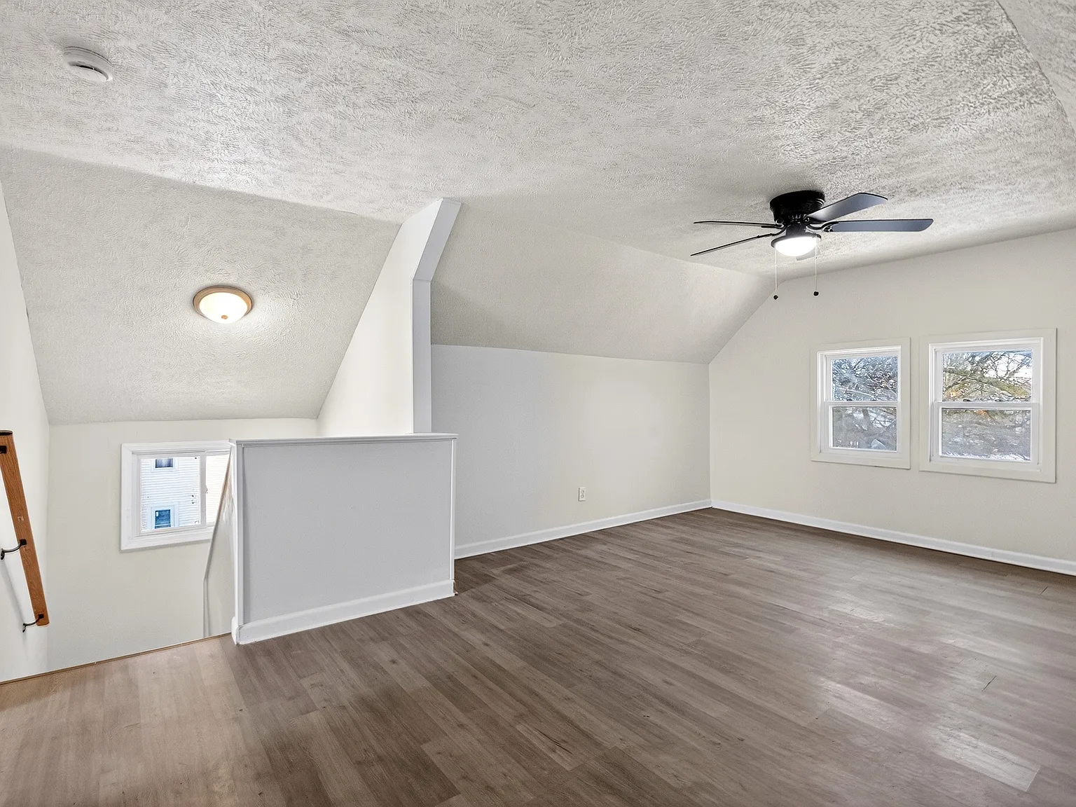 3 bed, 1050 sqft, $1,100 — Photo 2