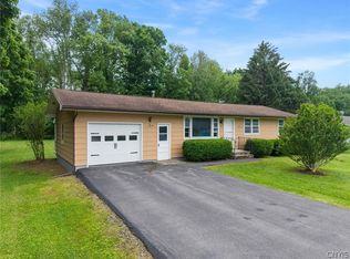 222 Schepps Ln, Kirkville, NY 13082
