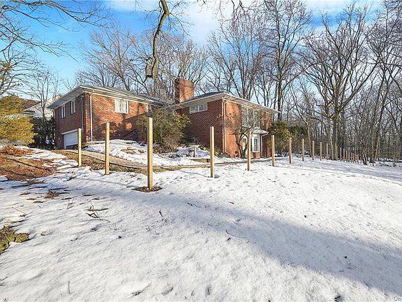 5th image of 49 Mountain Ave
