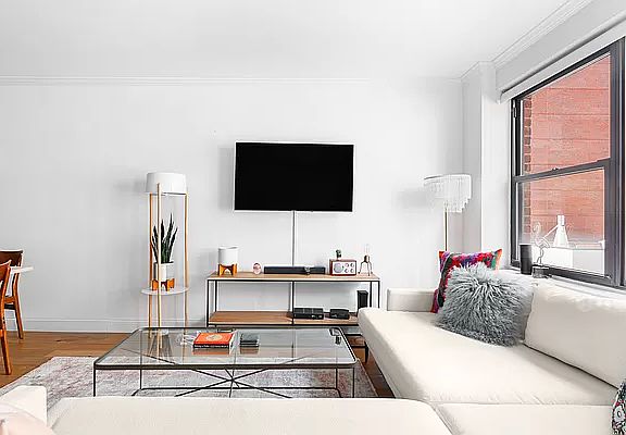 3rd image of 49 W 12th St APT 9A