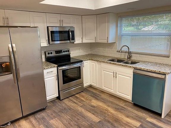 2nd image of 14625 Lake Forest Dr