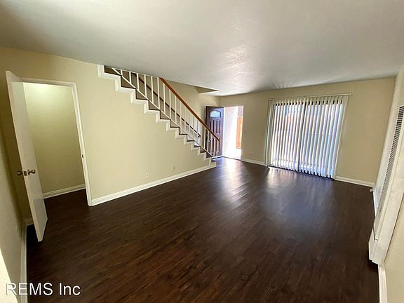 4th image of 734 Mira Mar Ave APT A