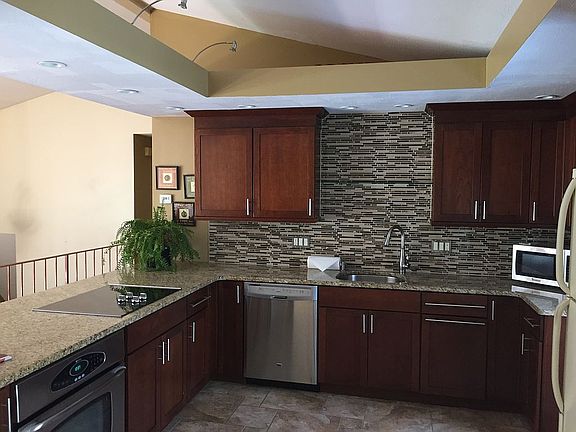 Granite,New Appliances