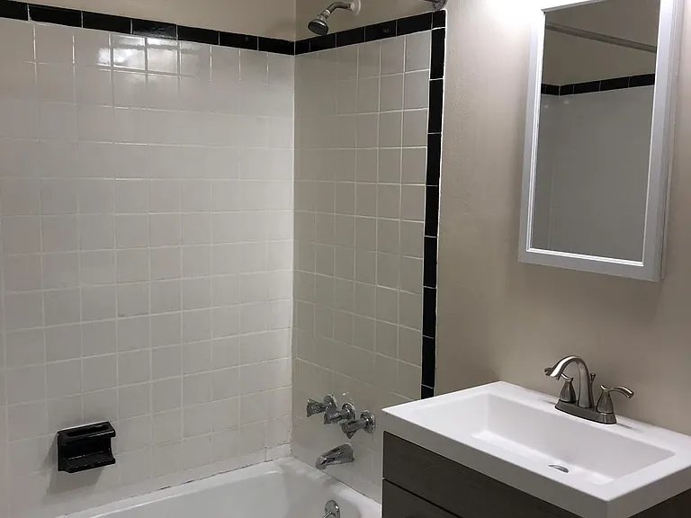 608 Allen St #C01 — Photo 13
