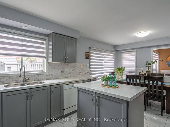 4th image of 104 Sunny Meadow Blvd