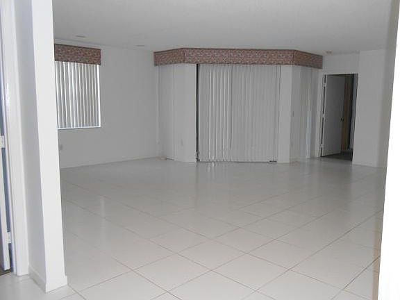 3rd image of 5172 Floria Dr APT D