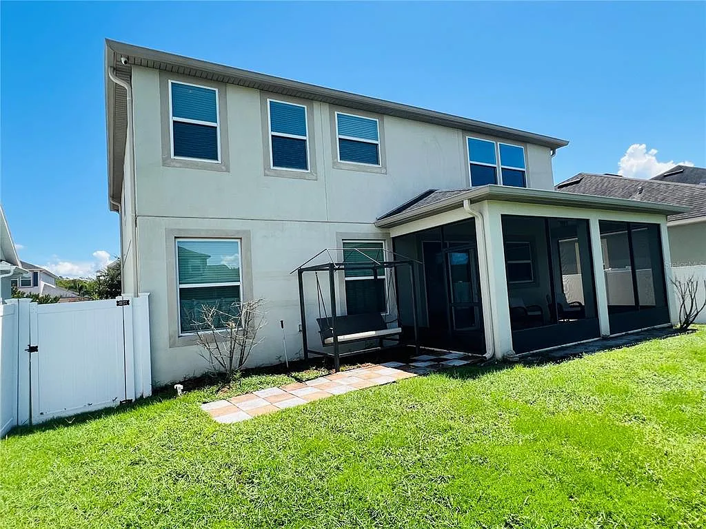 5 bed, 3.5 bath, 2964 sqft, $3,600 — Photo 3
