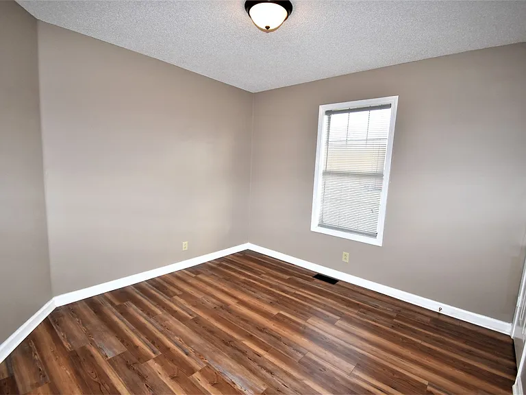 1305 Hand Dr — Photo 15