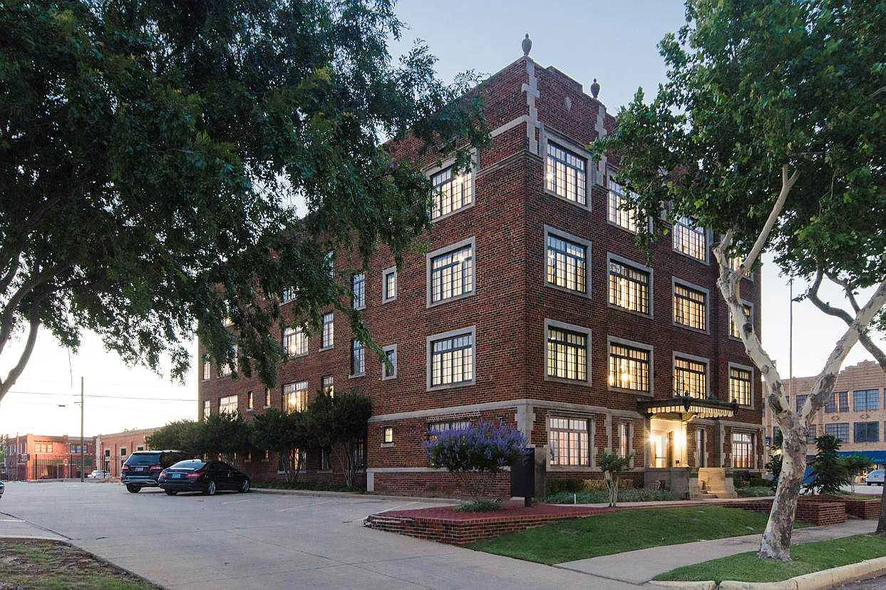 The Mayfair — Photo 1