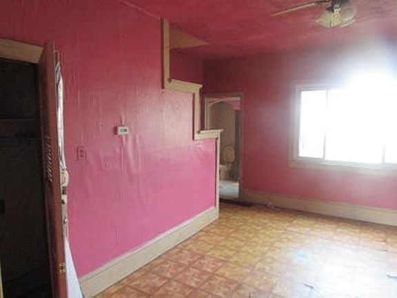 3rd image of 865 N Market St