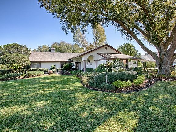 3rd image of 39234 Treeline Dr