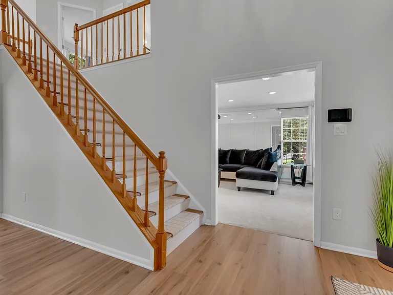 1402 Bermuda Dunes Ct — Photo 2