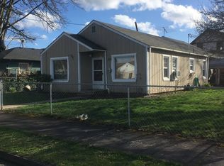 202 E 3rd St, Molalla, OR 97038