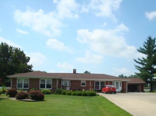1111 E Vine St, Marshall, IL 62441
