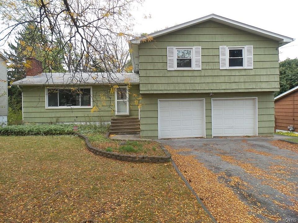 1st image of 204 Marsh Dr