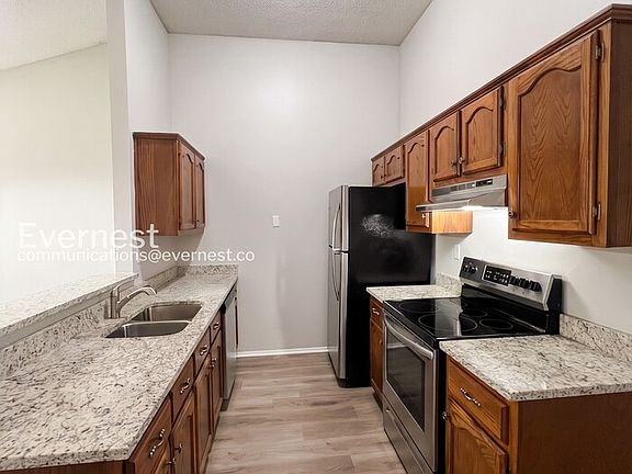 3rd image of 1208 W East Ross Pkwy
