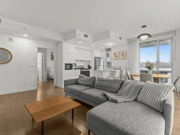 5175 Rue Mackenzie #225, Montreal, QC H3W 0B3