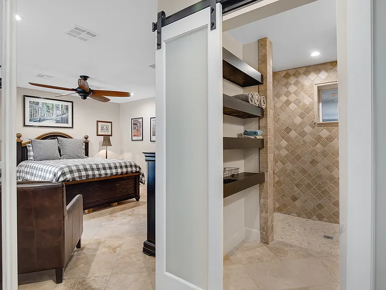 Private ensuite bathroom.
