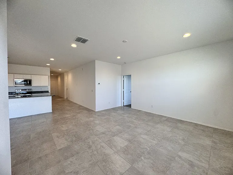 1137 W Chimes Tower Dr — Photo 19