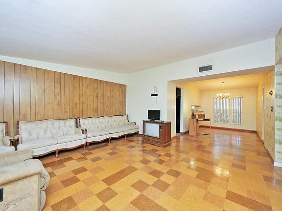 4th image of 149 Claudia Dr S