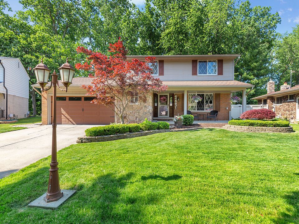1st image of 42251 Columbia Ct