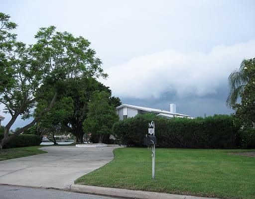 1st image of 447 E Royal Flamingo Dr