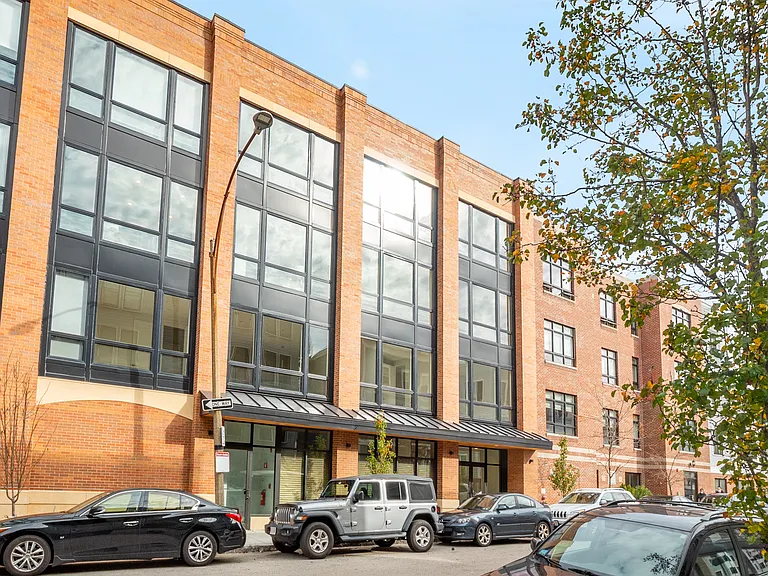 340 W 2nd St #8 — Photo 20