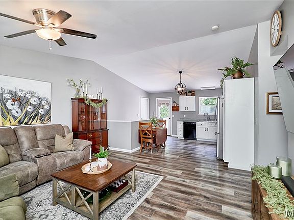 4th image of 2358 Balboa Cir