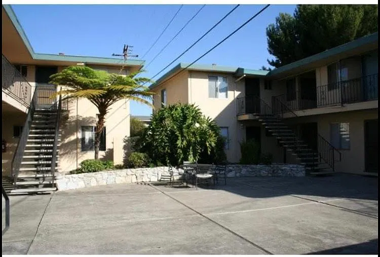 1 bed, 650 sqft, $2,199 — Photo 1