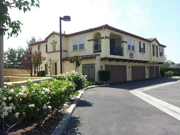 2nd image of 2750 E Oak Hill Dr Unit 20