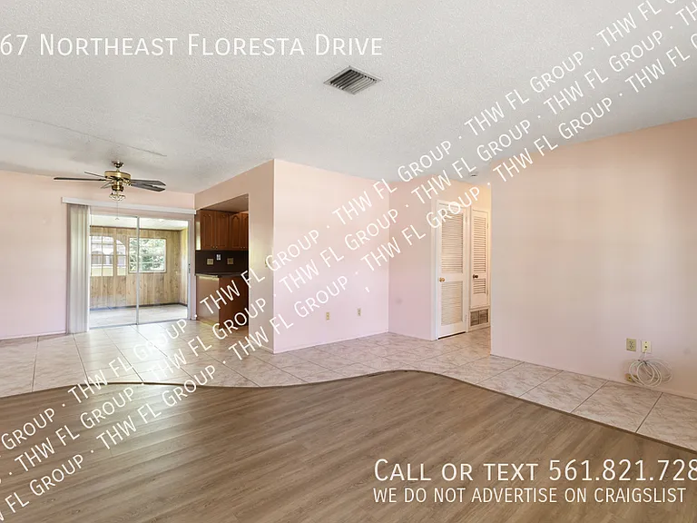 267 NE Floresta Dr — Photo 4