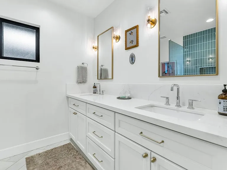 103 W Palmcroft Dr — Photo 16