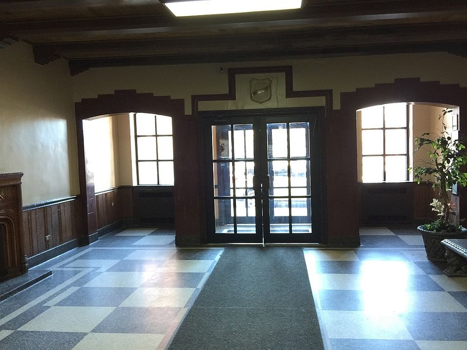 1st image of 4129 41st St #2FL
