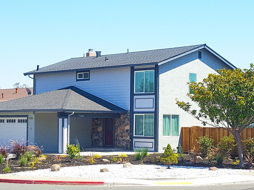 1st image of 32203 Minturn Ct