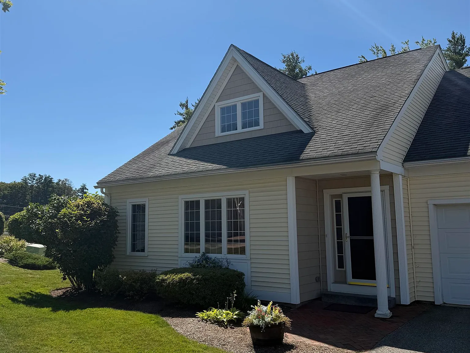 Meredith Bay Village — Photo 1