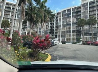 200 Leslie Dr APT 616, Hallandale, FL 33009
