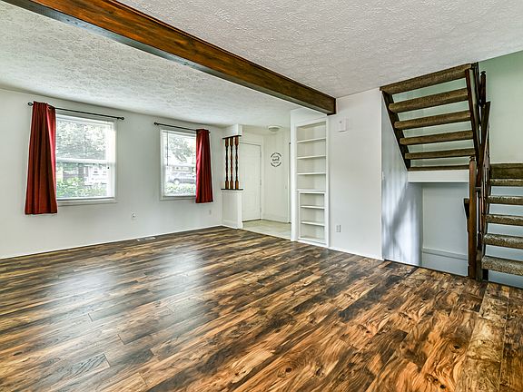 3rd image of 1021 Cottonwood Ct