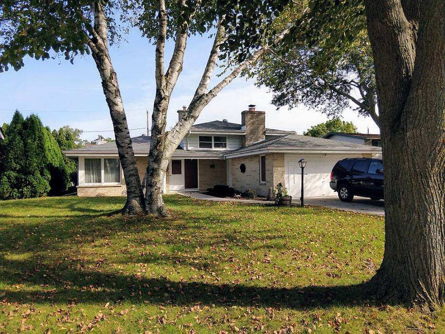 1st image of 205 Cypress Ct