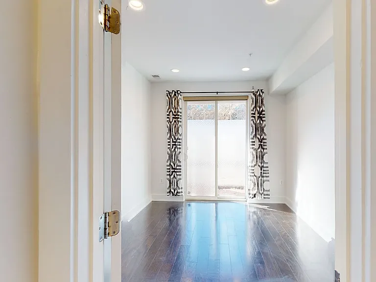 3306 9th St NE #1 — Photo 54