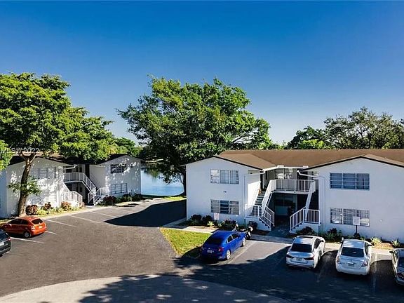 2nd image of 370 Sunshine Dr #L4