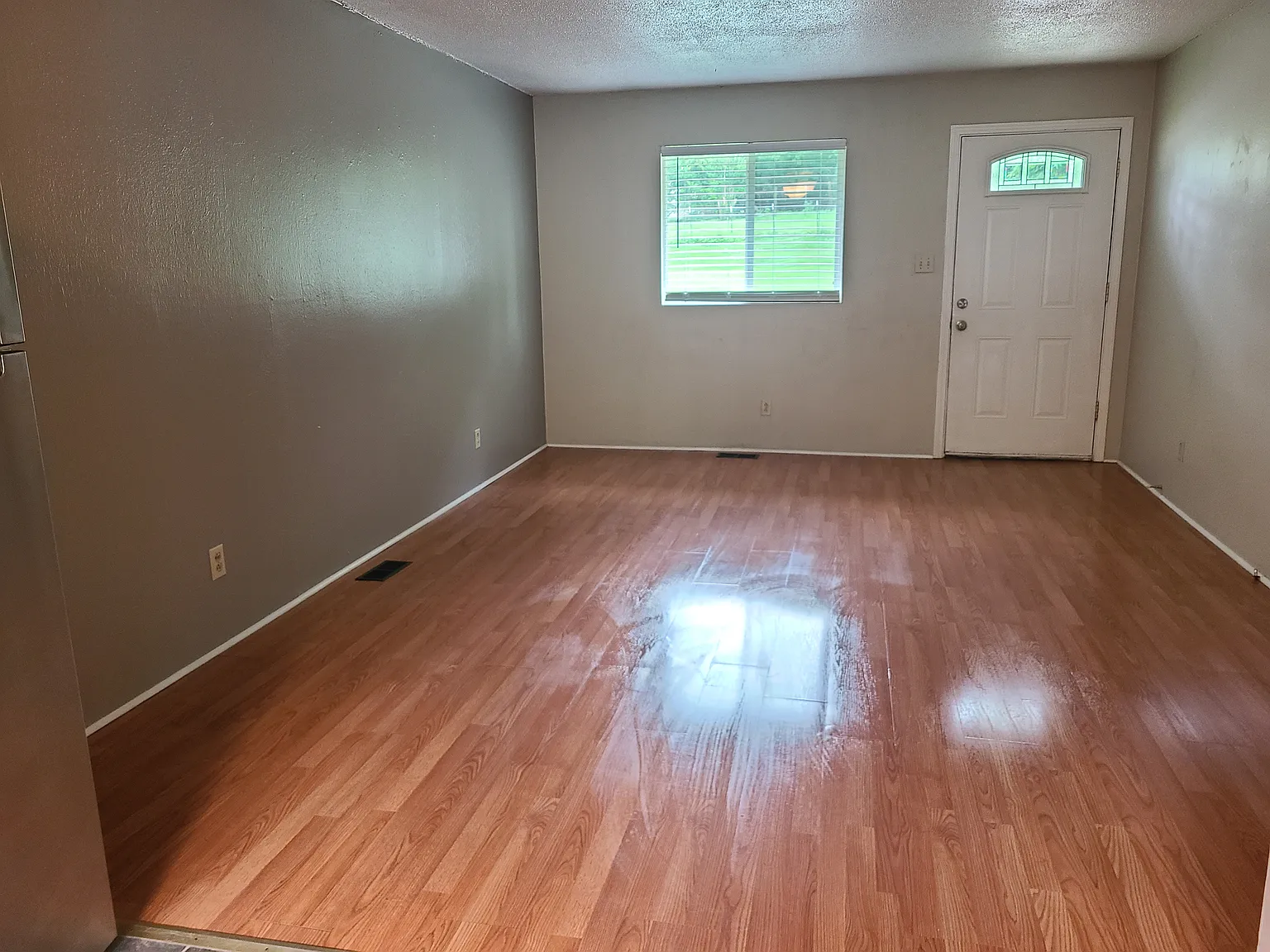 2 bed, 775 sqft, $800 — Photo 3