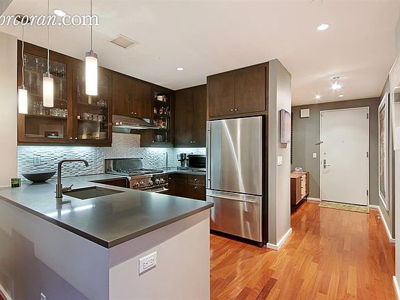2nd image of 270 W 19th St APT 4B