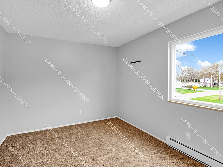 4430 E Mount Morris Rd — Photo 18
