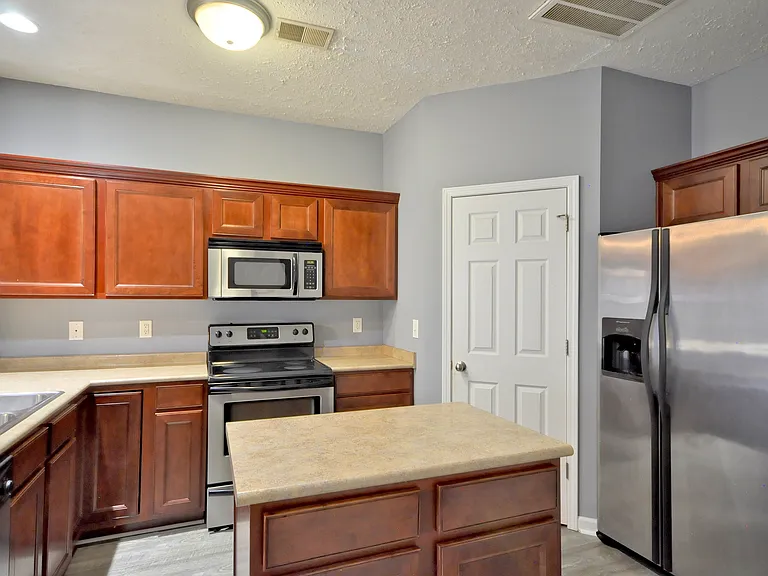 70 John Sevier Ave — Photo 11